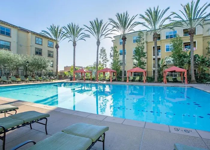 Wanderjaunt - Luxe Mission Valley Apts